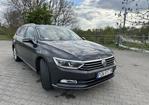 Volkswagen Passat cena 67000 przebieg: 132000, rok produkcji 2016 z Trzemeszno małe 301